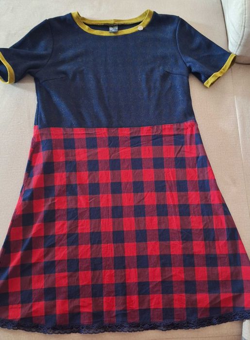 Красива рокля на марката Lucy м