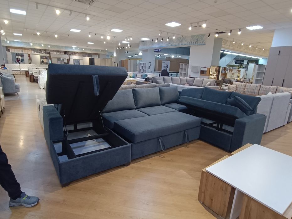 Большой диван  п образка