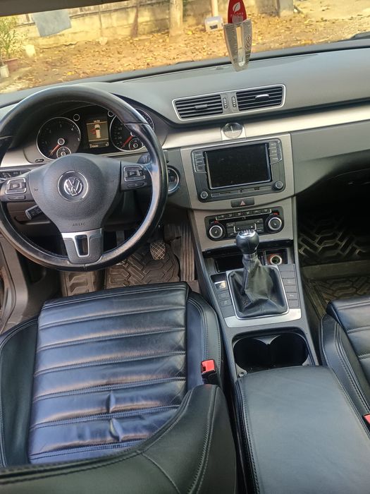 Vând VW Passat 2.0 TDI 140 CP, 2011, Euro 5, Highline, Full Option