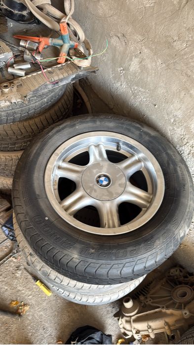 Продам зимний резины комплект