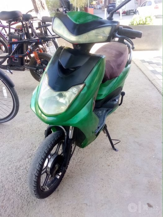 Skuter yadea normal holatda