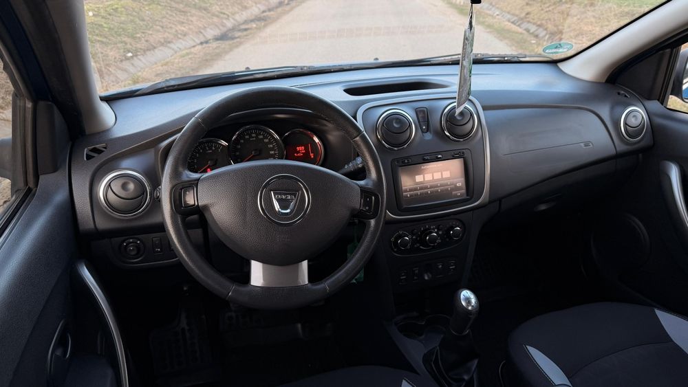Vând Dacia sandero stepway