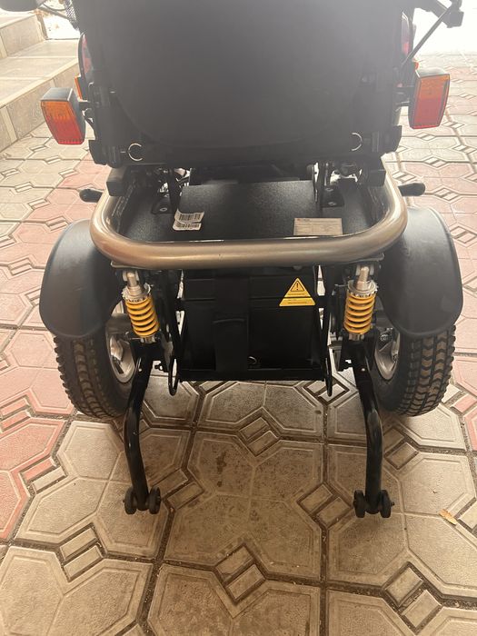 Электрическая инвалидная коляска Ortonica Pulse 210