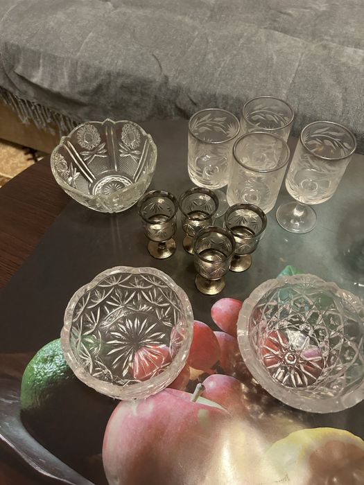 Продается хрустальные вазочки и бокалы