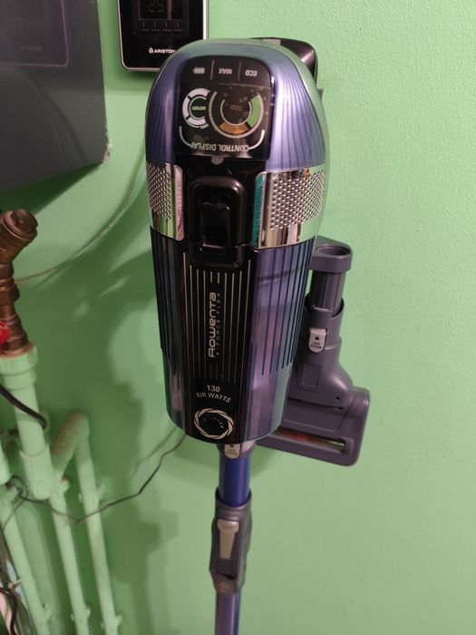 Vând aspirator Rowenta x force flex