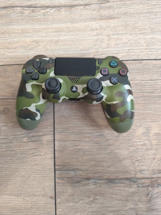 PS 4 Slim 1 tb + o manetă+ Need For Speed Payback