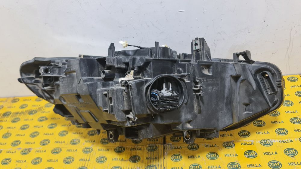 Far full led adaptiv BMW 4 F32 F33 F36 M4 lci facelift 7498919 icon