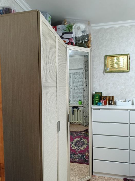 Продам шкаф б\ у угловой.