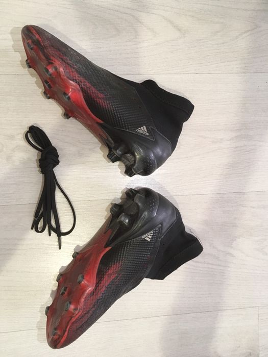 Футбольные бутсы (шипы) Adidas Predator