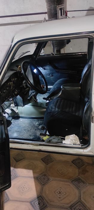 Jiguli srochna sotiladi