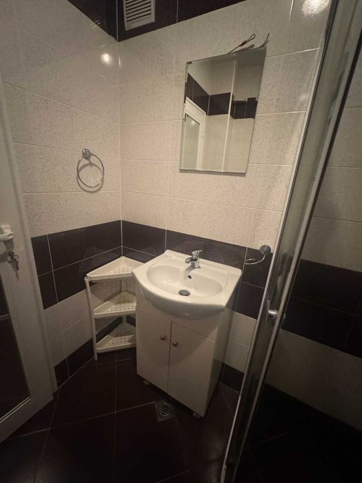 Дава се под наем Четиристаен апартамент в София, Изгрев - 120 кв.м за 700 € - Снимка #13