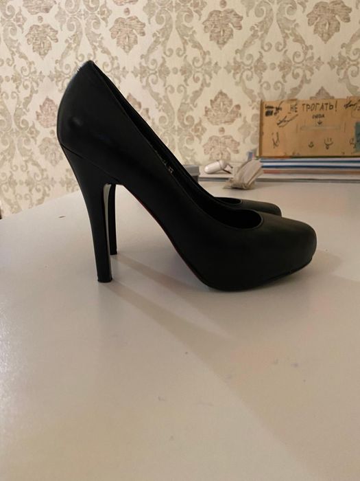 Каблуки, туфли хорошие б/у
