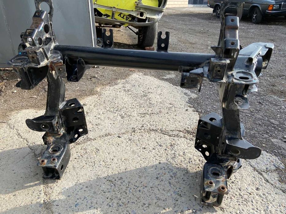 Продается рама на Pajero 3-4