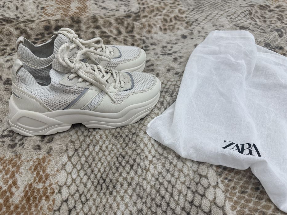 Кроссовки ZARA. Новые.