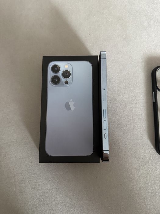 Продам iphone 13pro 256gb
