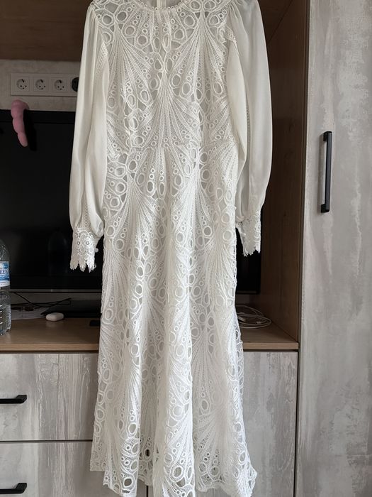 Продам белое платье