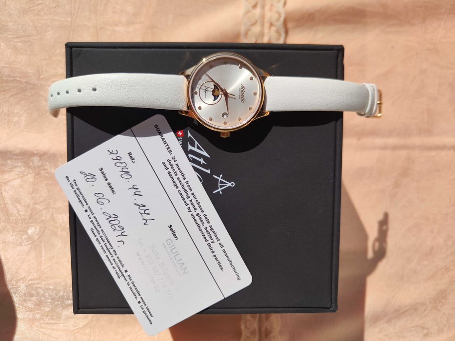 Дамски часовник Atlantic, златно с бяло