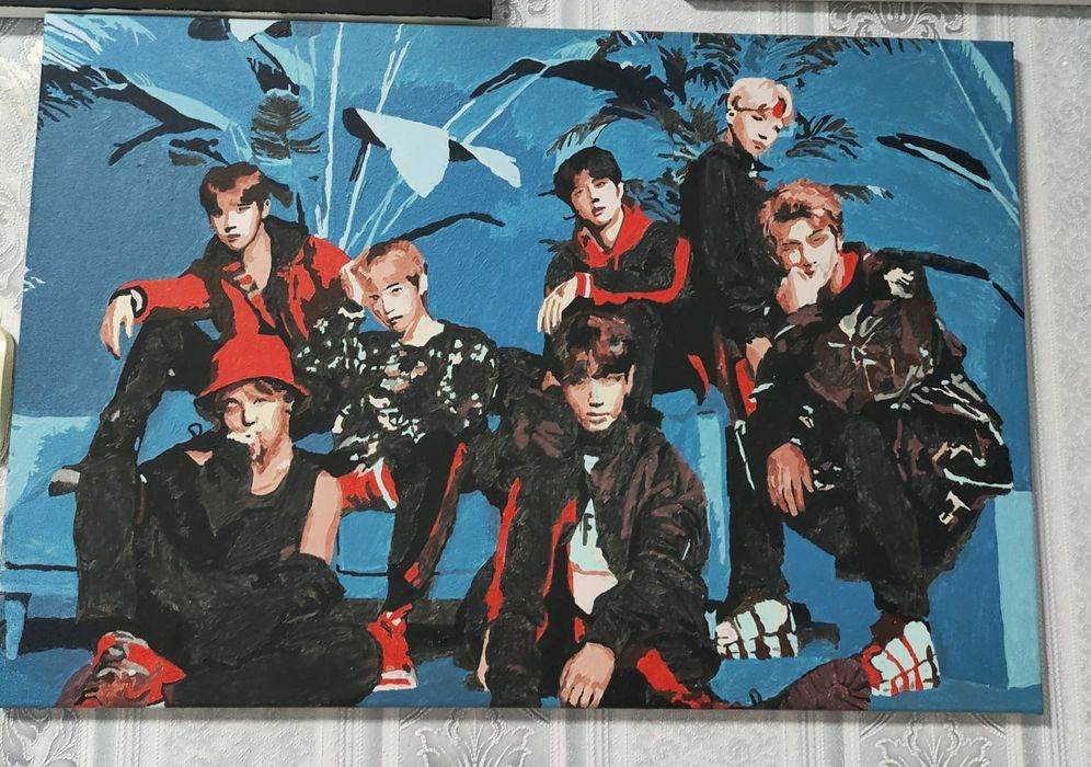 Продам картины с группой  BTS