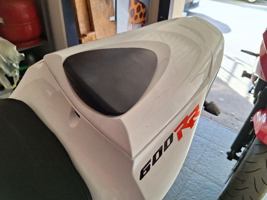 Капак за задна седалка на honda 600rr