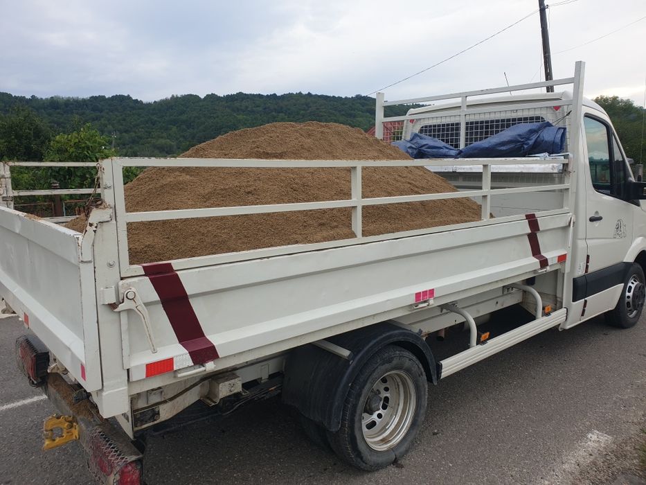 Agregate ,lemne de foc ,nisip ,pietris etc...