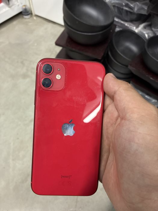 iphone 11 красный