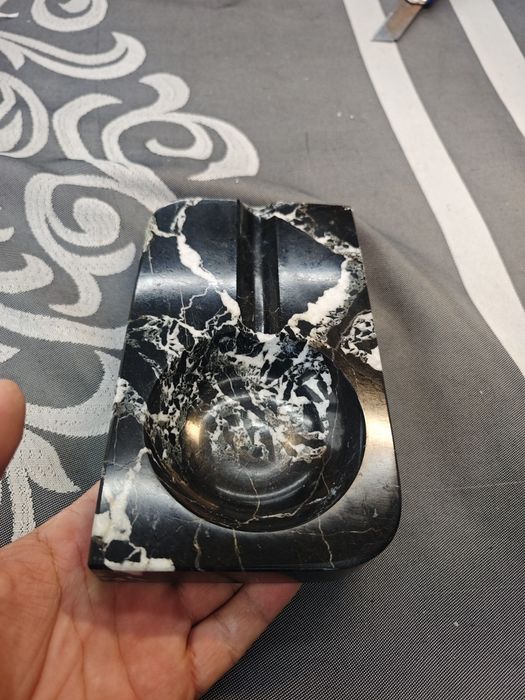 Пепелник за пури от камък черен Заир