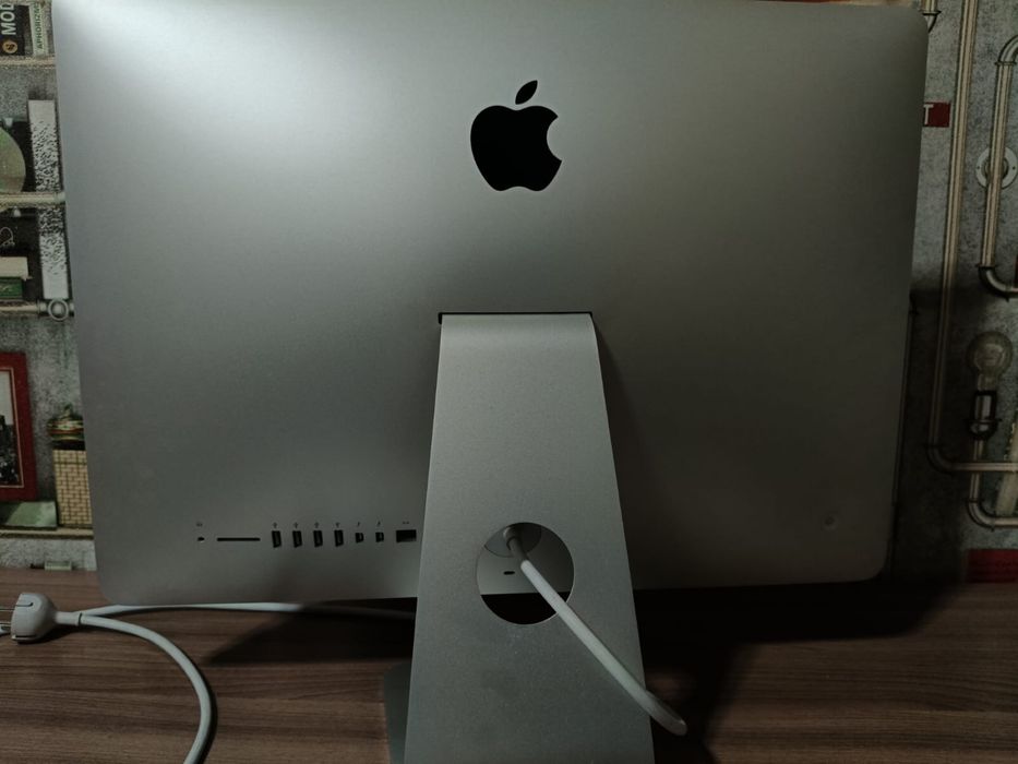 Продается imac 2013 г хорошым состоянии