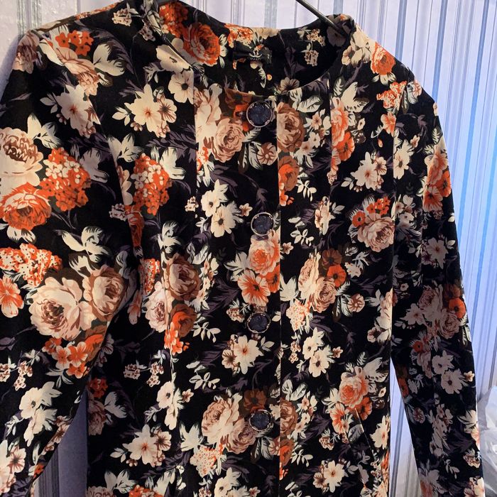 Продам красивое пальто