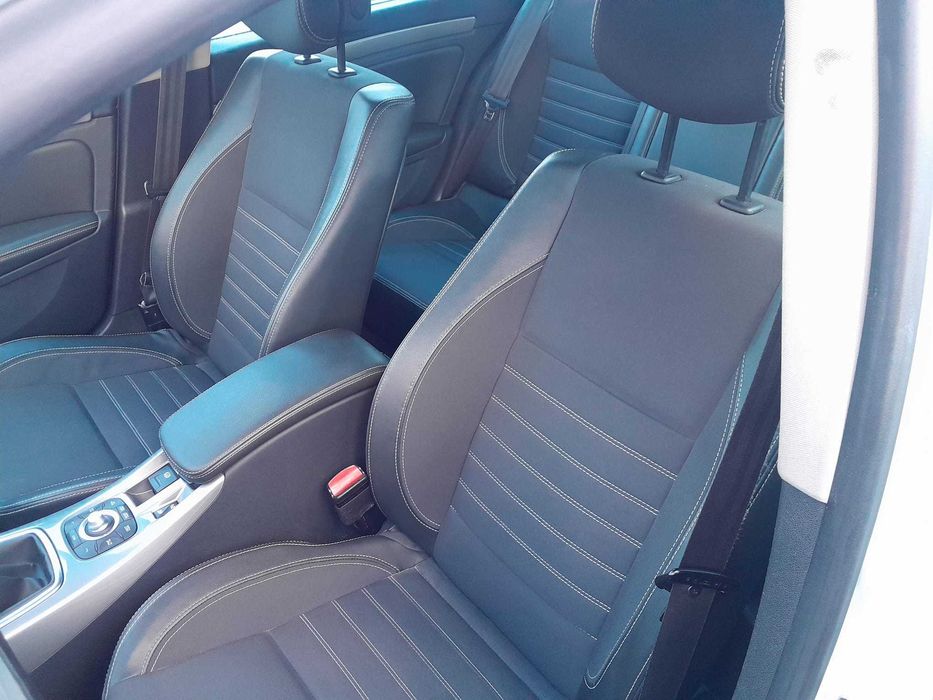 Vând piese Renault Laguna 3