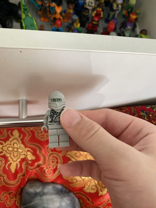 Лего ниндзяго продаю и тд.