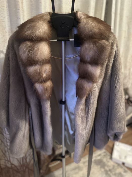 Продам шубу Nafa Mink
