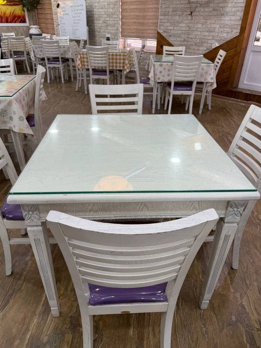 Срочно стол стул сотилади идеал