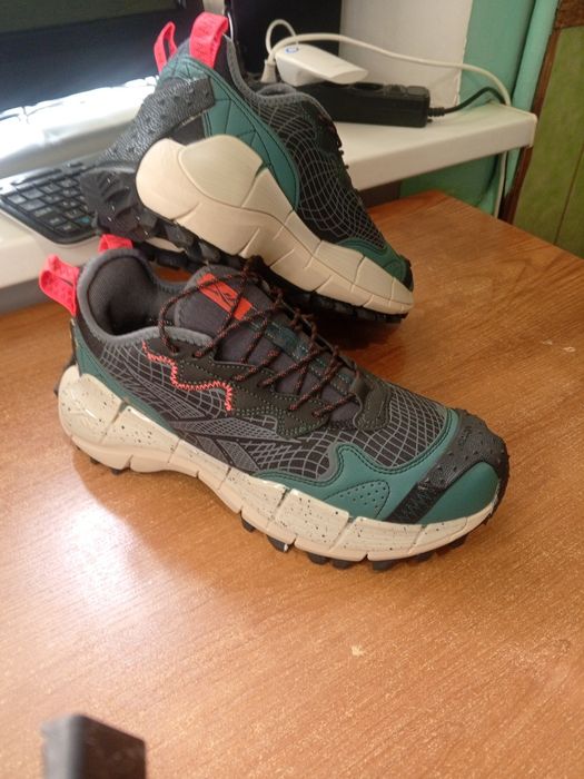 Продам кроссовки Reebok kinetica