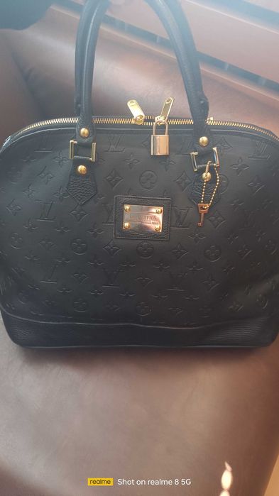 Дамска чанта Louis Vuitton за 60 лв.