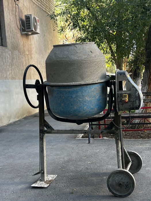 Бетонный мешалка