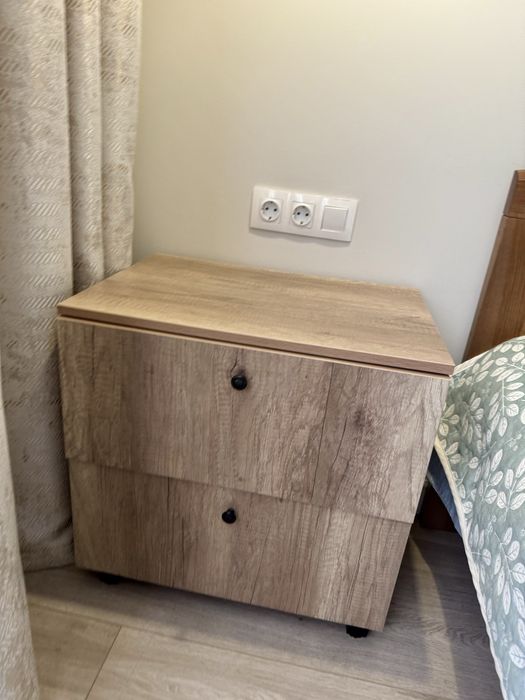 Продается шкаф купе с тумбами