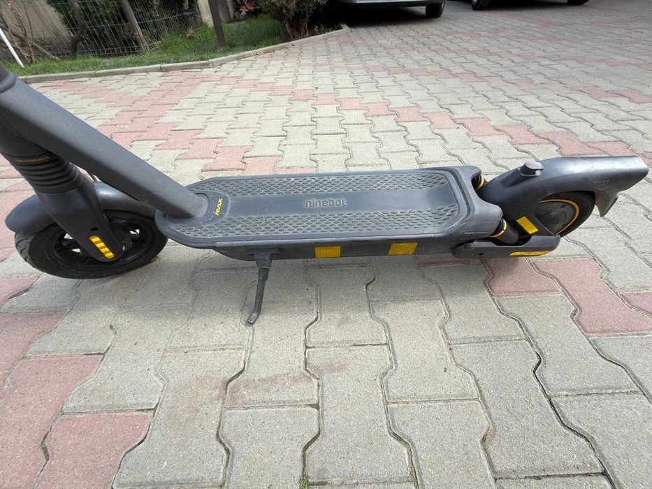 Trotineta electrica Ninebot Max G2