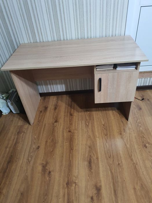 Стол компьютерный