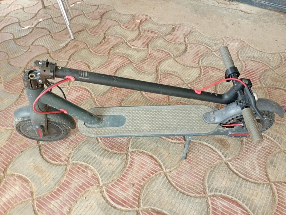 Vand trotineta electrica