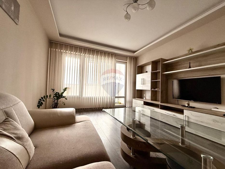 Тристаен апартамент с отделна кухня за продажба, кв. Владиславово, гр