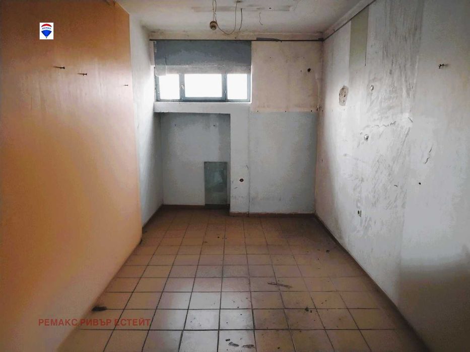 Продава се Магазин в Русе, Ялта - 20 кв.м за 725 €/кв.м - Снимка #2