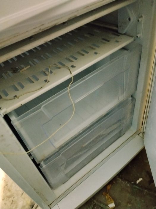 Холодильник рабочий