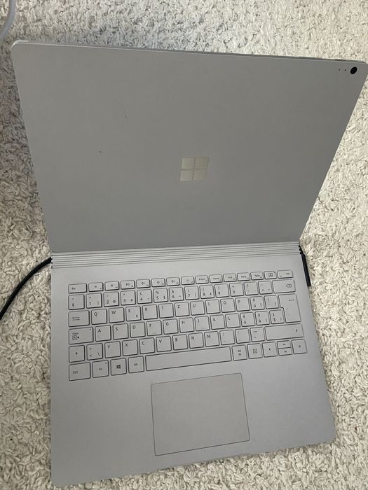 Microsoft surface book 2