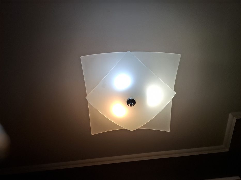 Полилей висящ с плафон