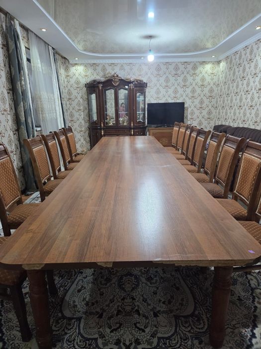 Стол стульясымен сатылады