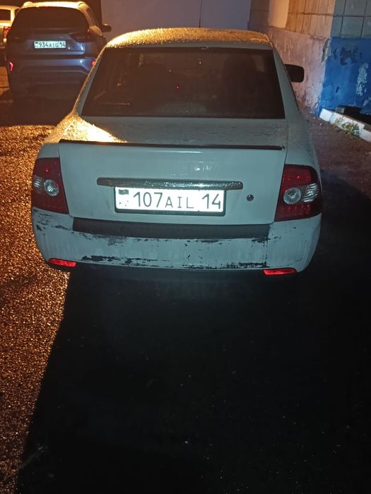 Продам приору 1,8