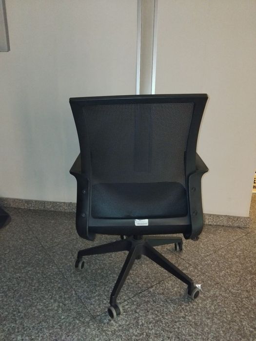 Scaun de birou ergonomic, spătar Mesh, Negru – Stare excelentă