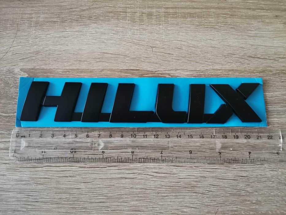 Toyota HILUX черен надпис 21 см