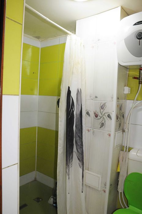 Proprietar vand apartament 2 camere + extindere, parter 52 mp acte in regula intabulat CF, pretabil spatiu comercial