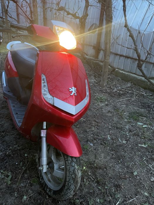 Scuter peugeot vivacity 3 4t cu acte